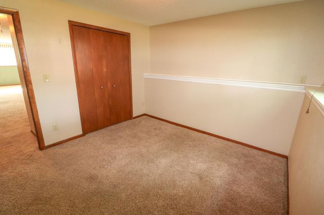 1420 S 23rd Street S, Fargo, ND 58103