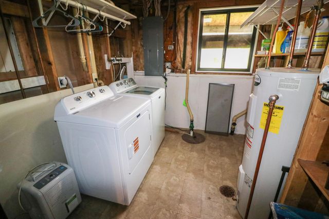 1420 S 23rd Street S, Fargo, ND 58103