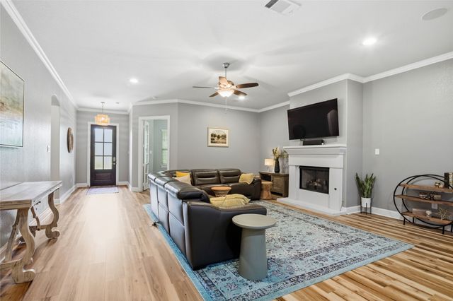 8228 Odell Street, North Richland Hills, TX 76182