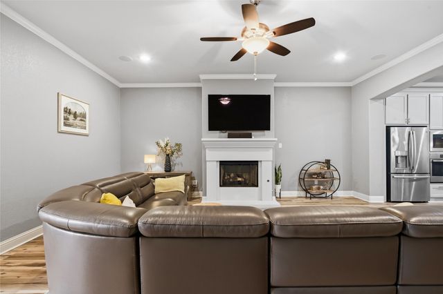 8228 Odell Street, North Richland Hills, TX 76182