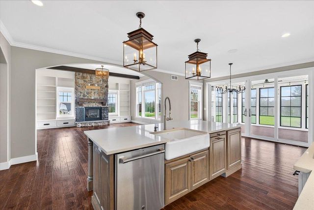 6210 Amethyst Drive, Waunakee, WI 53597