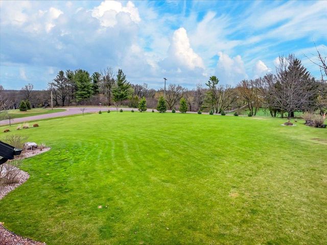 6210 Amethyst Drive, Waunakee, WI 53597