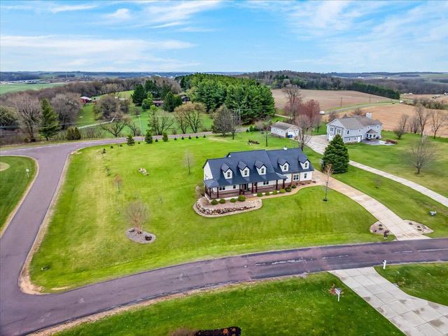 6210 Amethyst Drive, Waunakee, WI 53597