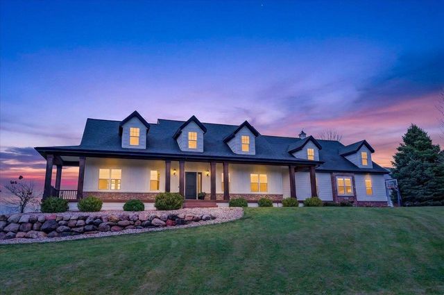 6210 Amethyst Drive, Waunakee, WI 53597