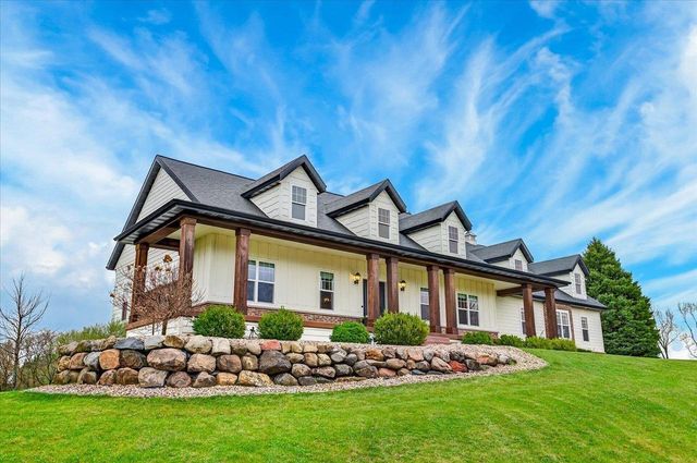 6210 Amethyst Drive, Waunakee, WI 53597