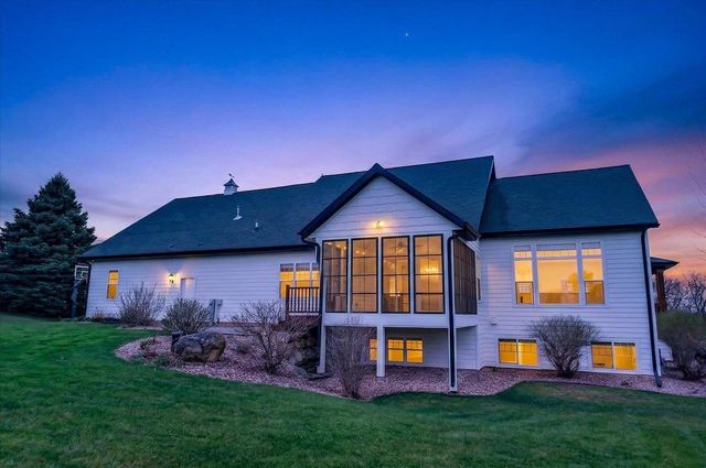 6210 Amethyst Drive, Waunakee, WI 53597
