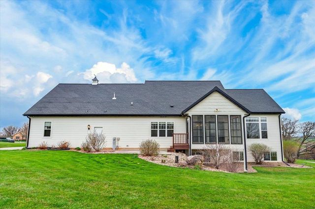 6210 Amethyst Drive, Waunakee, WI 53597
