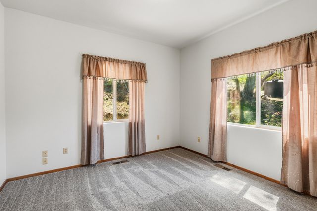 1050 Humbug Creek Road, Applegate, OR 97530