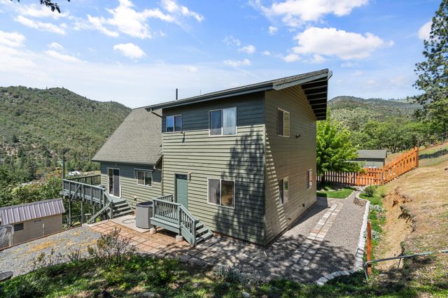 1050 Humbug Creek Road, Applegate, OR 97530