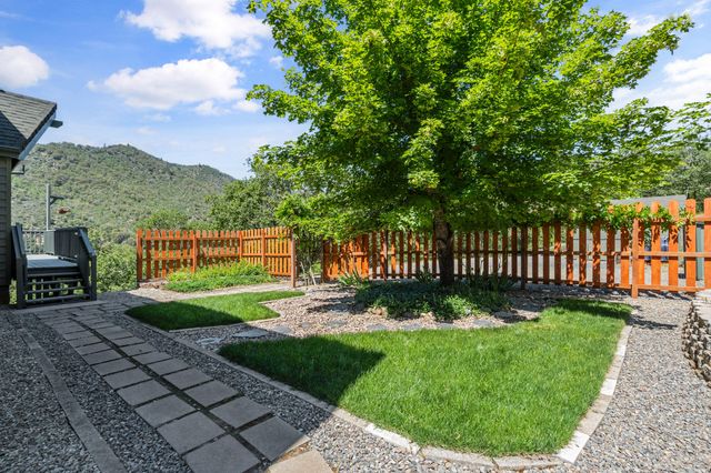 1050 Humbug Creek Road, Applegate, OR 97530