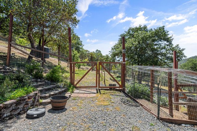 1050 Humbug Creek Road, Applegate, OR 97530