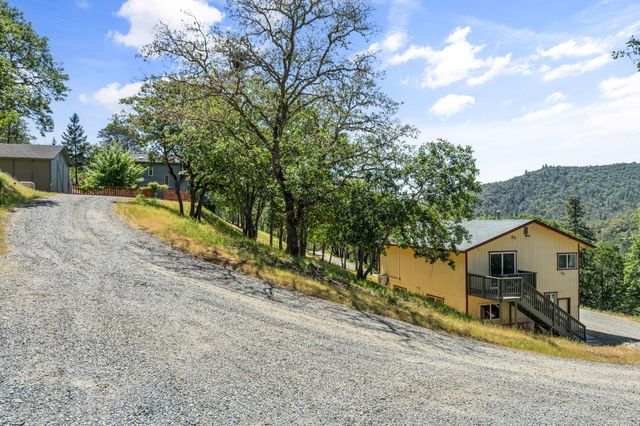 1050 Humbug Creek Road, Applegate, OR 97530