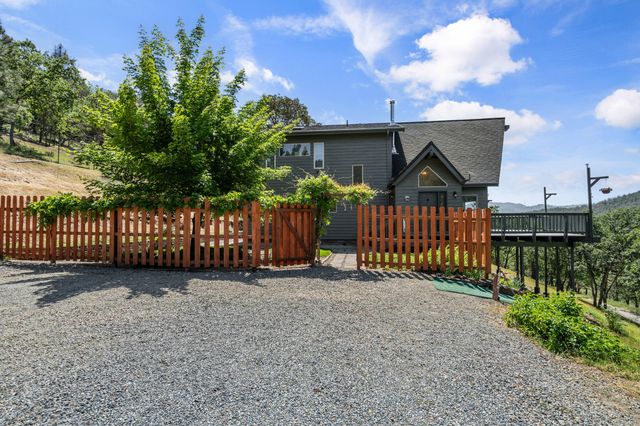 1050 Humbug Creek Road, Applegate, OR 97530