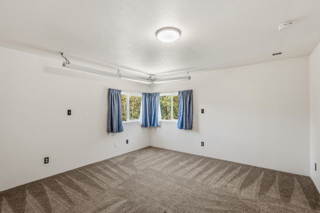 1050 Humbug Creek Road, Applegate, OR 97530
