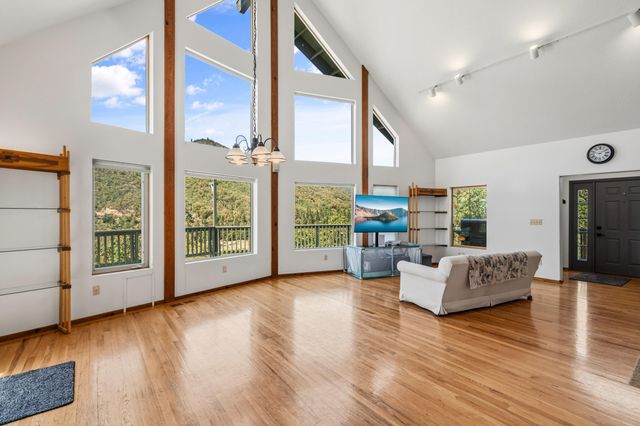 1050 Humbug Creek Road, Applegate, OR 97530