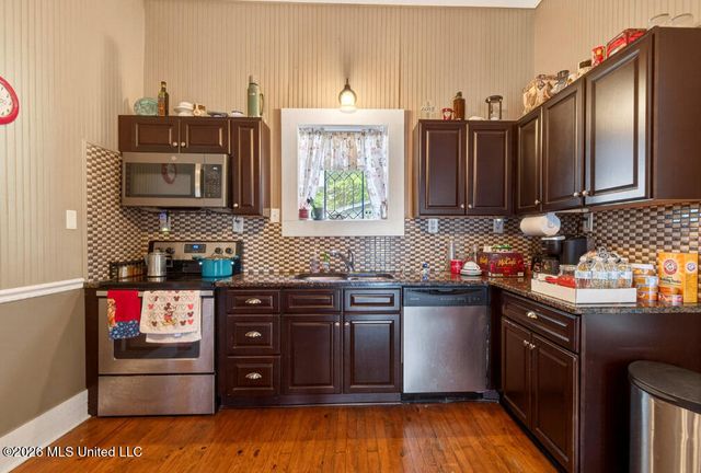 1215 36th Avenue, Gulfport, MS 39501