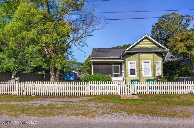 1215 36th Avenue, Gulfport, MS 39501