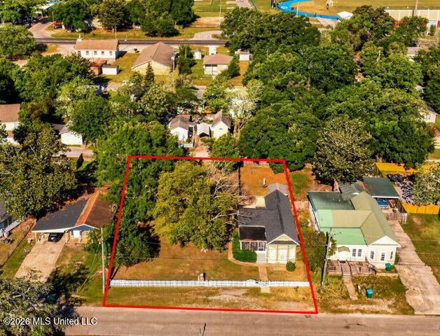 1215 36th Avenue, Gulfport, MS 39501