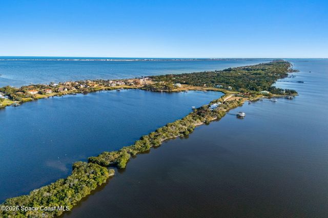 4760 Honeyridge Lane, Merritt Island, FL 32952