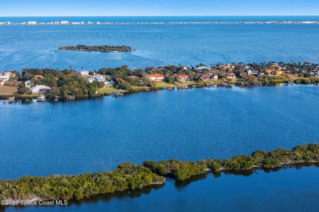 4760 Honeyridge Lane, Merritt Island, FL 32952