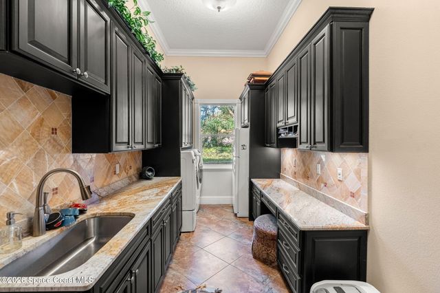 4760 Honeyridge Lane, Merritt Island, FL 32952