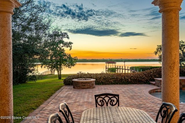 4760 Honeyridge Lane, Merritt Island, FL 32952