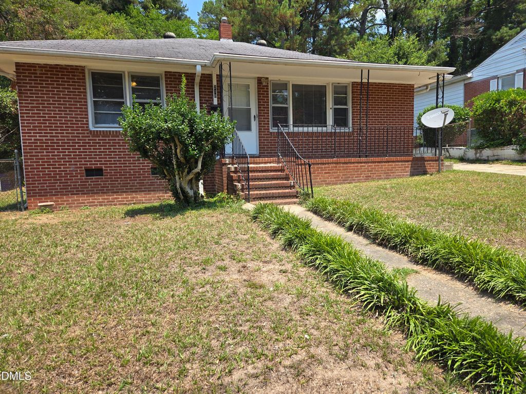 218 Langdon Street, Fayetteville, NC 28301