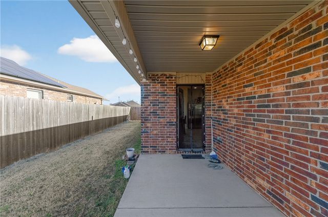 6804 Whitmarsh Road, Bentonville, AR 72713