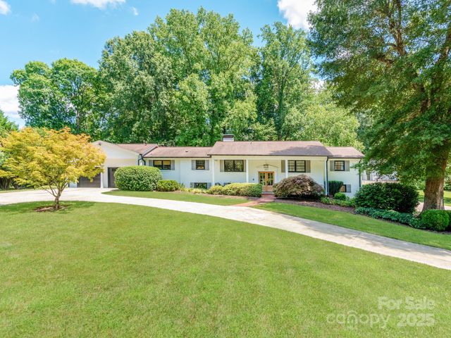 607 W School Street, Maiden, NC 28650