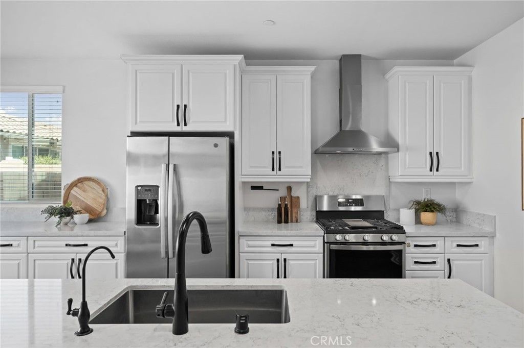 Image 9 of property listing at 24085 Midvale Court, Corona, CA 92883