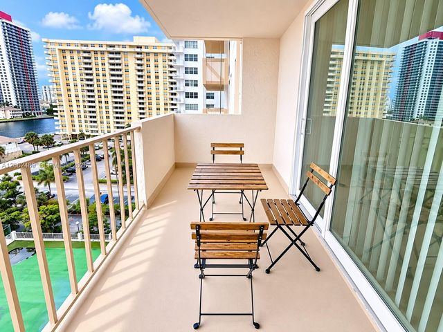 1865 S Ocean Dr 8I, Hallandale Beach, FL 33009