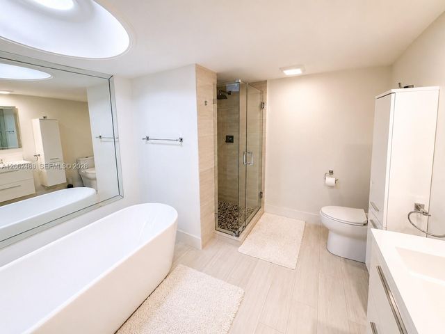 1865 S Ocean Dr 8I, Hallandale Beach, FL 33009