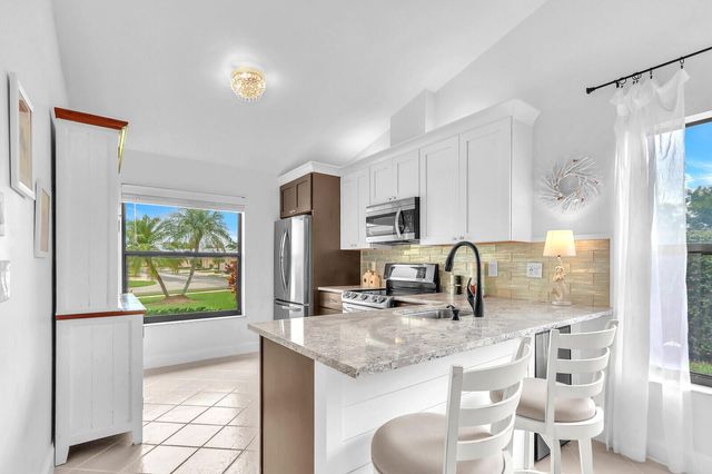 7655 SE Sugar Sand Circle, Hobe Sound, FL 33455