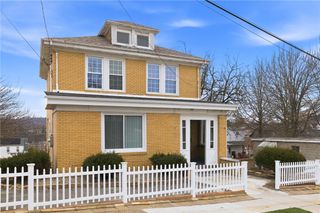 501 6th Ave, Carnegie, PA 15106