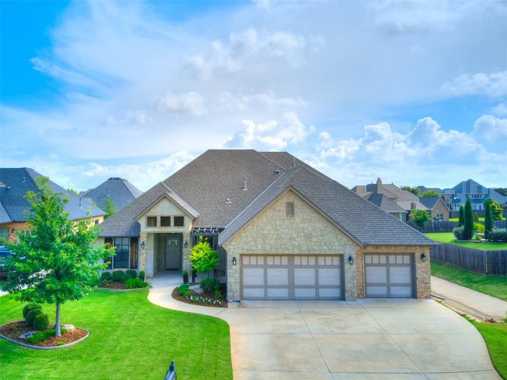 609 Newport Bridge Drive, Edmond, OK 73034