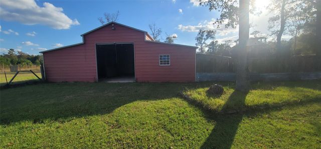 18500 Fm 2090 Road, Conroe, TX 77306