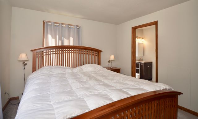 8 Old Spring Drive, Grantham, NH 03753