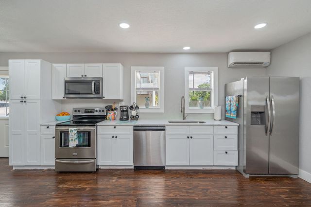 40 & 38 NE Irwin Avenue, Fort Walton Beach, FL 32548