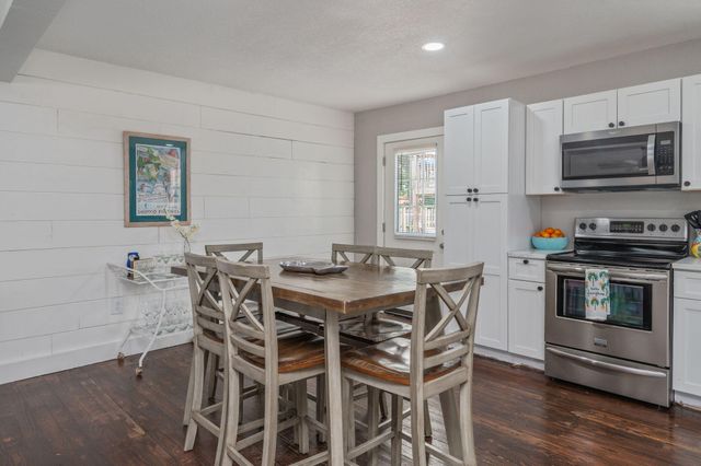 40 & 38 NE Irwin Avenue, Fort Walton Beach, FL 32548