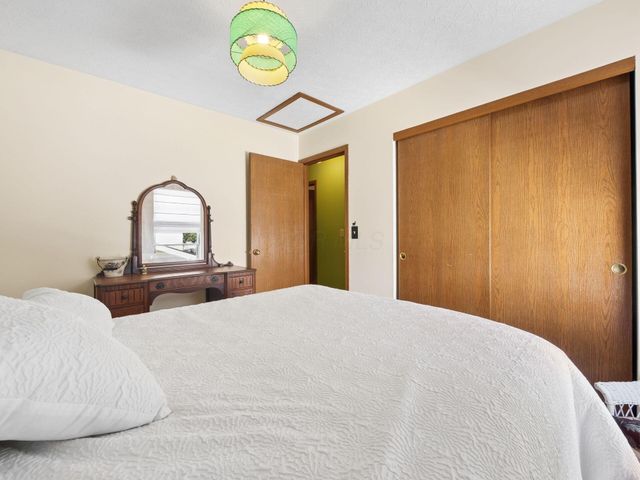 6126 Carmell Drive, Columbus, OH 43228