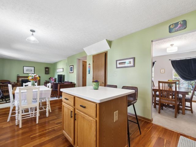 6126 Carmell Drive, Columbus, OH 43228