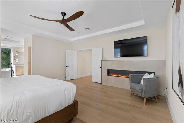 10781 Capesthorne Way, Las Vegas, NV 89135