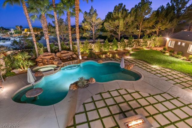 10781 Capesthorne Way, Las Vegas, NV 89135