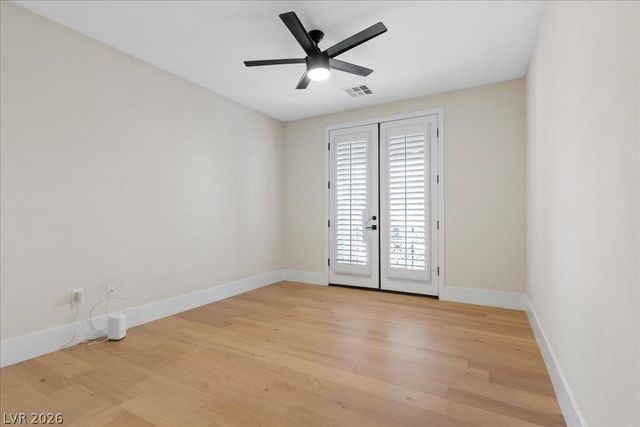 10781 Capesthorne Way, Las Vegas, NV 89135