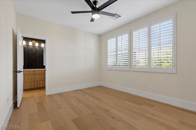 10781 Capesthorne Way, Las Vegas, NV 89135