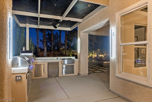 10781 Capesthorne Way, Las Vegas, NV 89135
