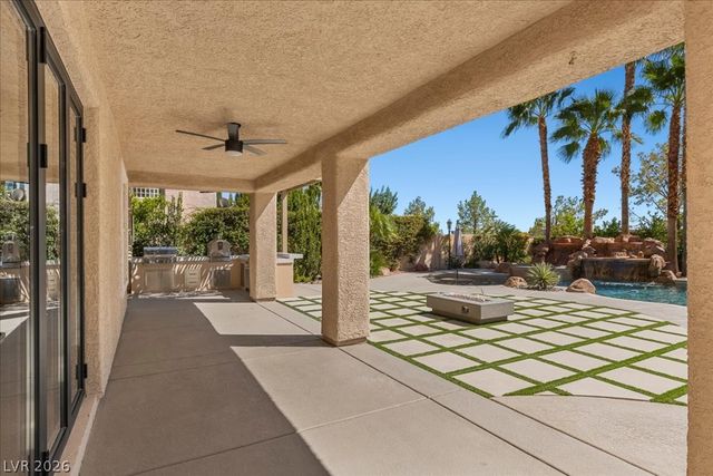 10781 Capesthorne Way, Las Vegas, NV 89135