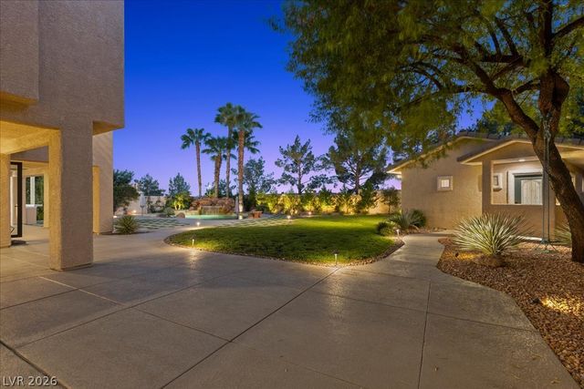 10781 Capesthorne Way, Las Vegas, NV 89135