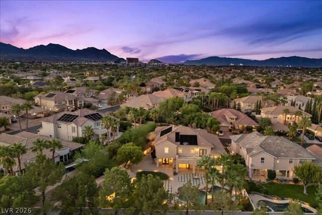 10781 Capesthorne Way, Las Vegas, NV 89135