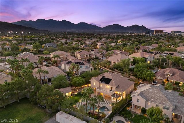 10781 Capesthorne Way, Las Vegas, NV 89135